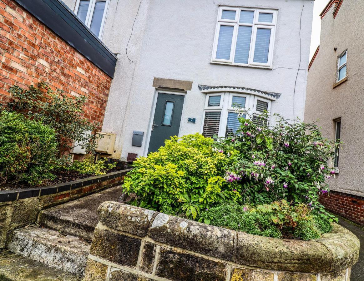 Cottages In Derbyshire - Riverside Cottage Duffield Екстериор снимка